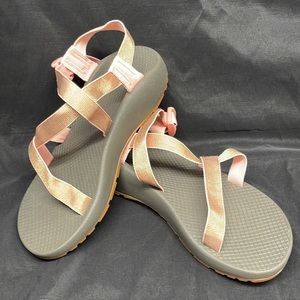 Pink/Blush Chacos
